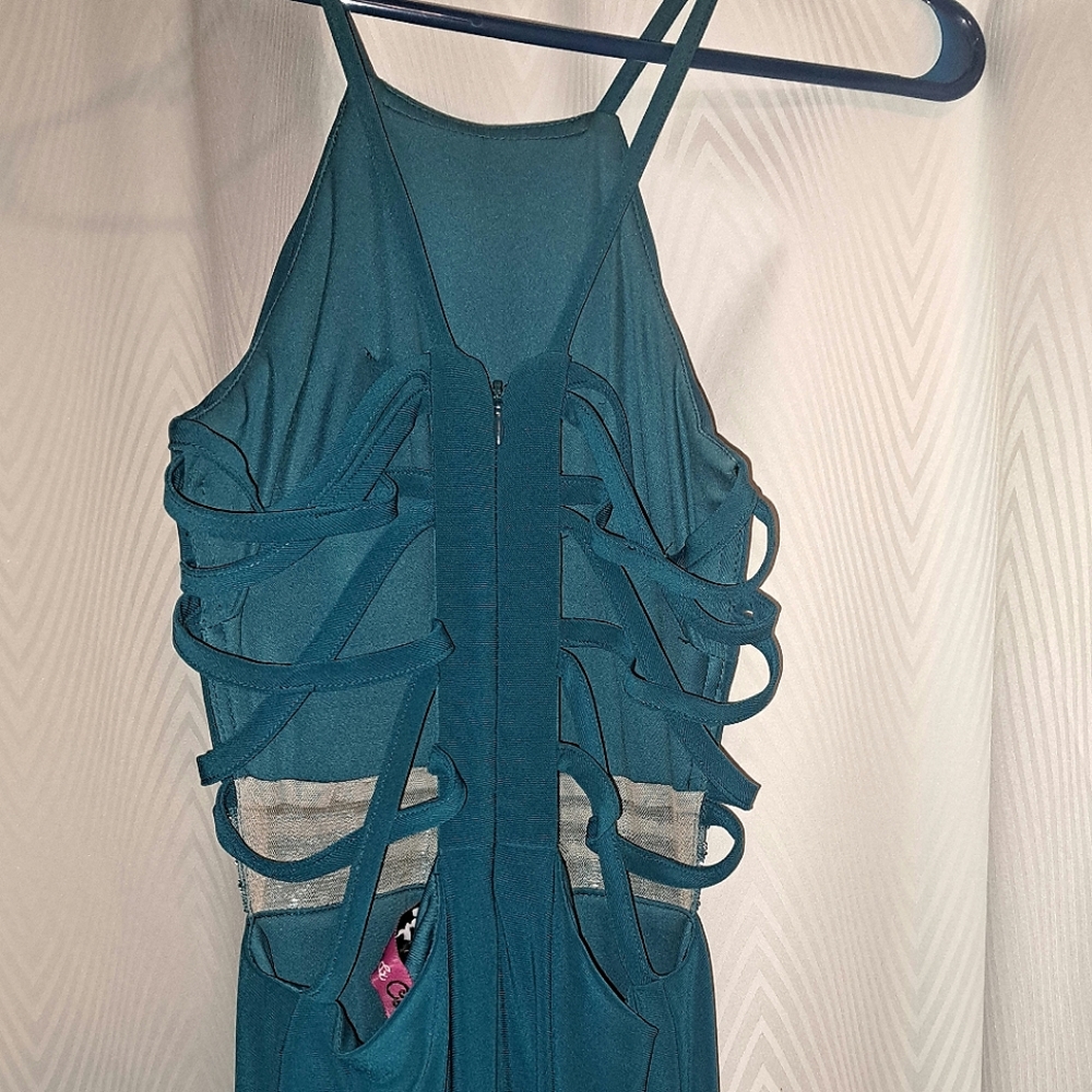 Prom Dress - Picture 2 of 3
